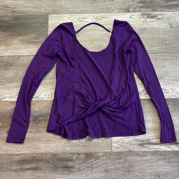 Fabletics NWT long sleeve shirt Size S - Picture 2 of 2